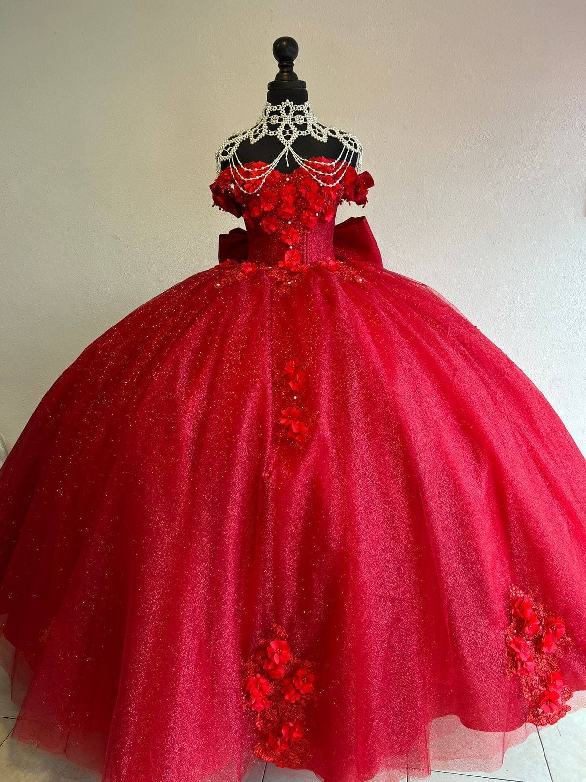 Vestido rojo con detalles tornasol